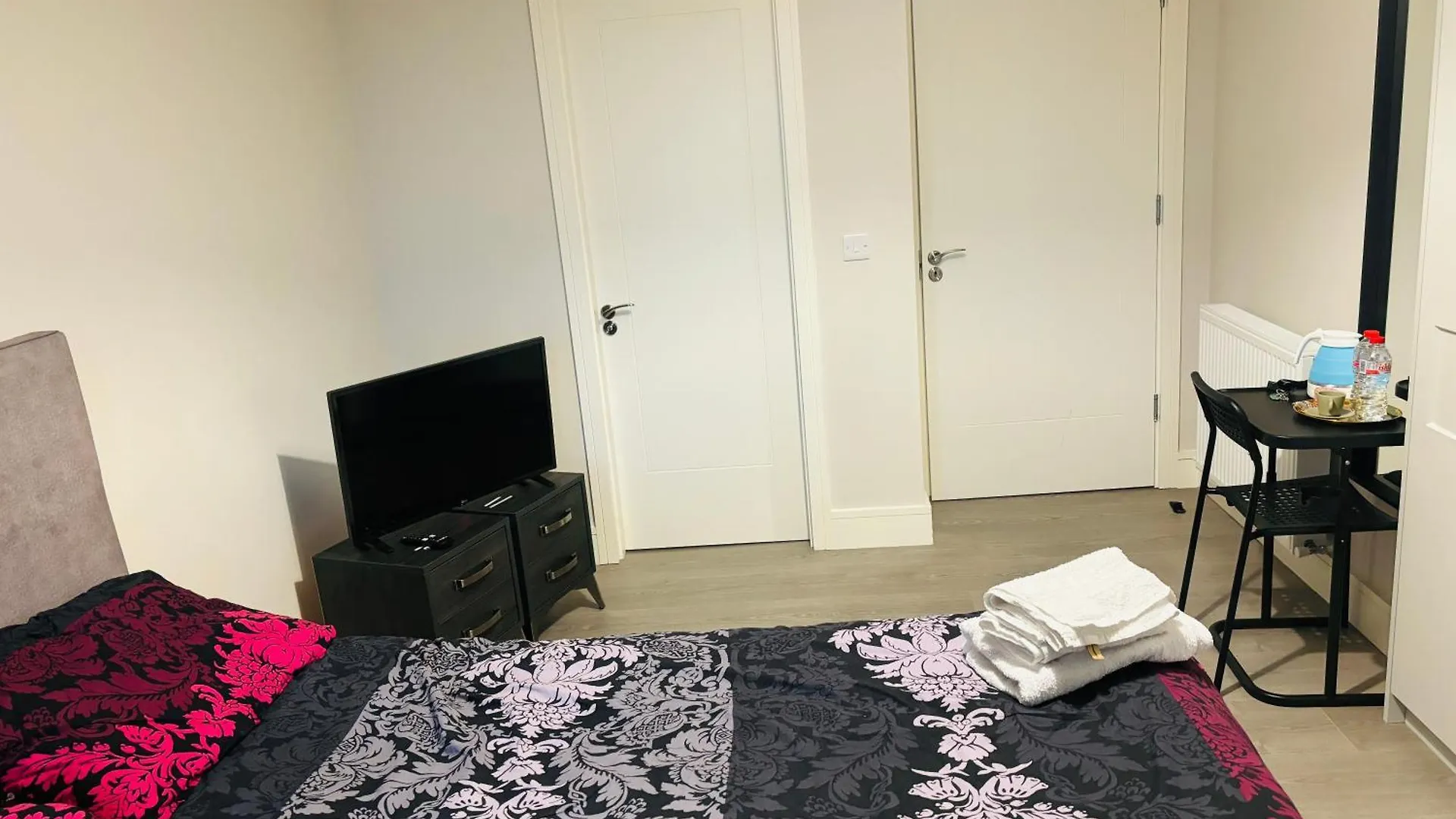 A Private Room,A Private Bathroom Dublin 0*,  Irlandia